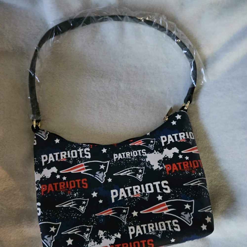 Patriots Themed Women's Bag - Black and Red